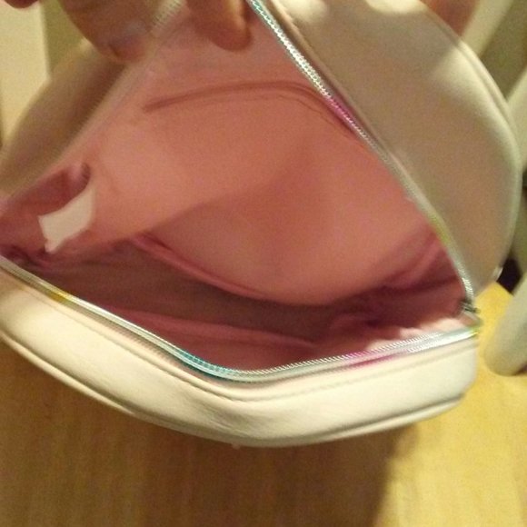 Small LOL unicorn backpack - like new - Picture 5 of 5